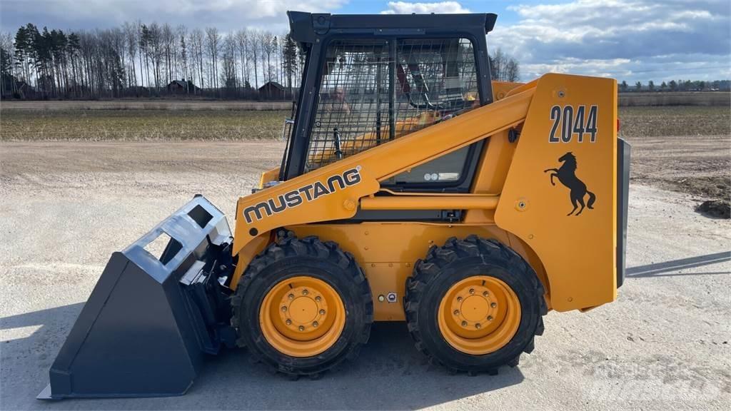 Mustang 2044 Мини-погрузчики