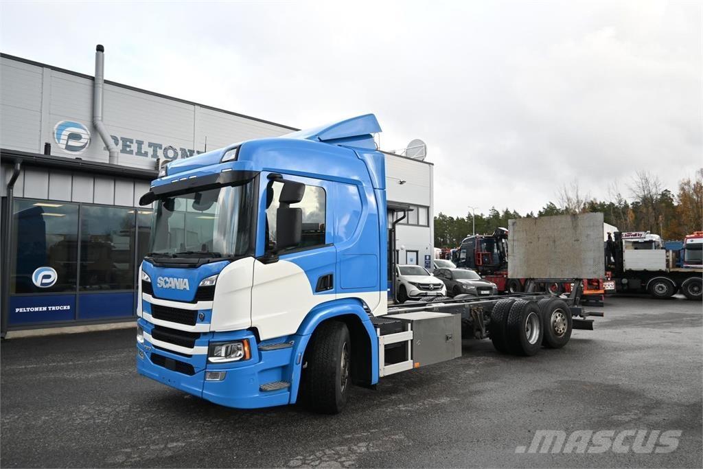 Scania P370 6x2*4 Шасси с кабиной