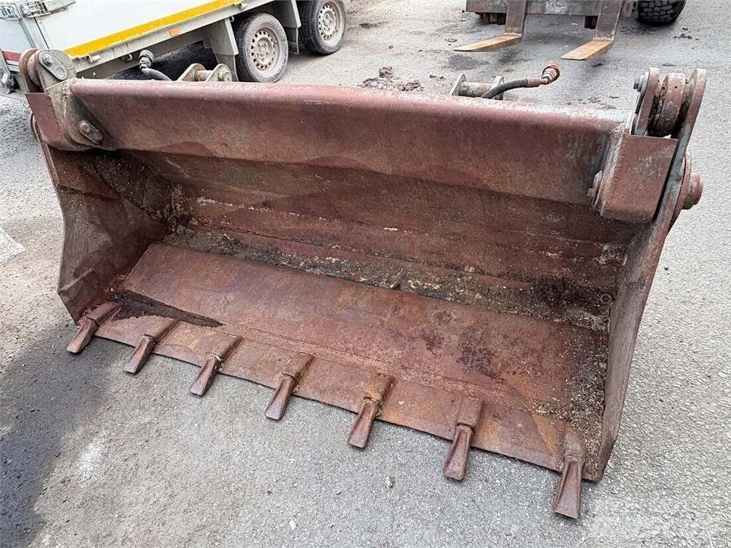 Schaeff SKL 835 Фронтальные погрузчики