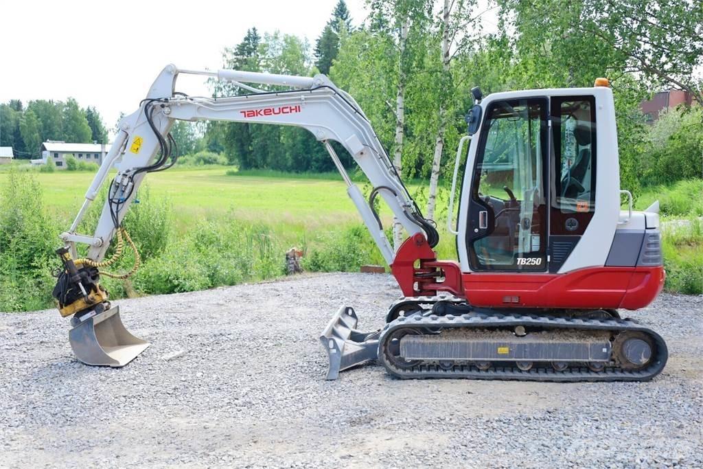 Takeuchi TB250 Мини-экскаваторы