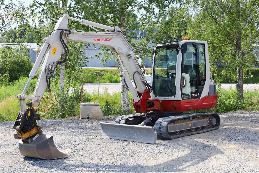 Takeuchi TB250 Мини-экскаваторы