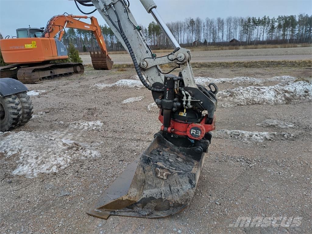 Takeuchi TB295W Колёсные экскаваторы