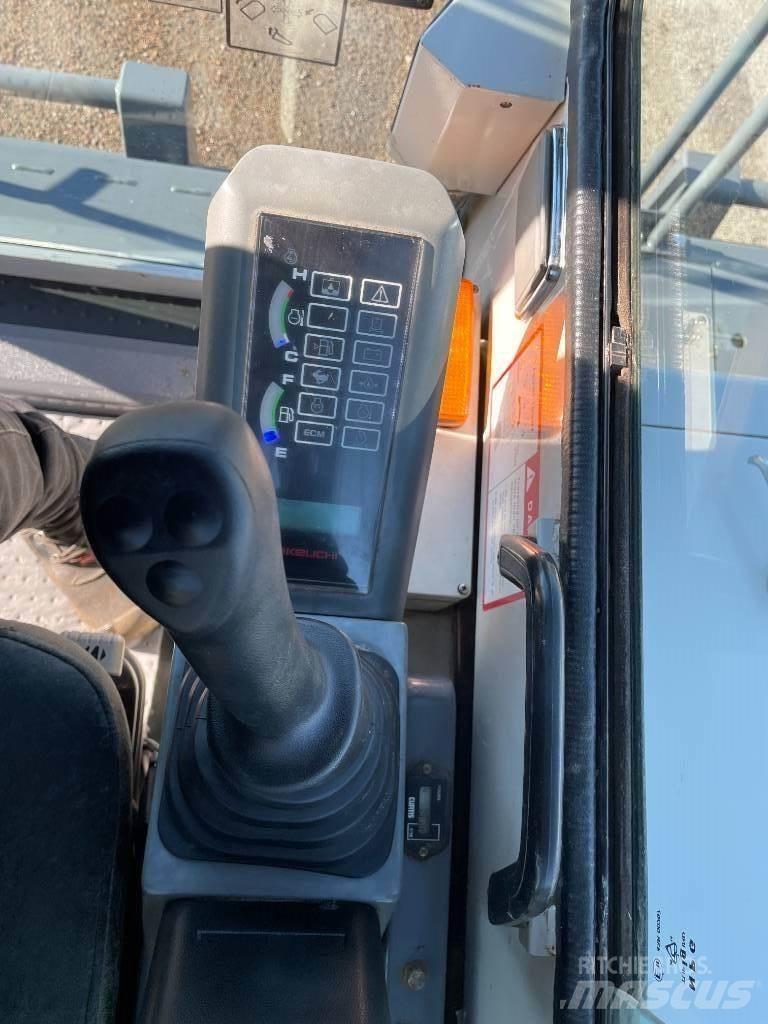 Takeuchi TCR50 Гусеничные самосвалы