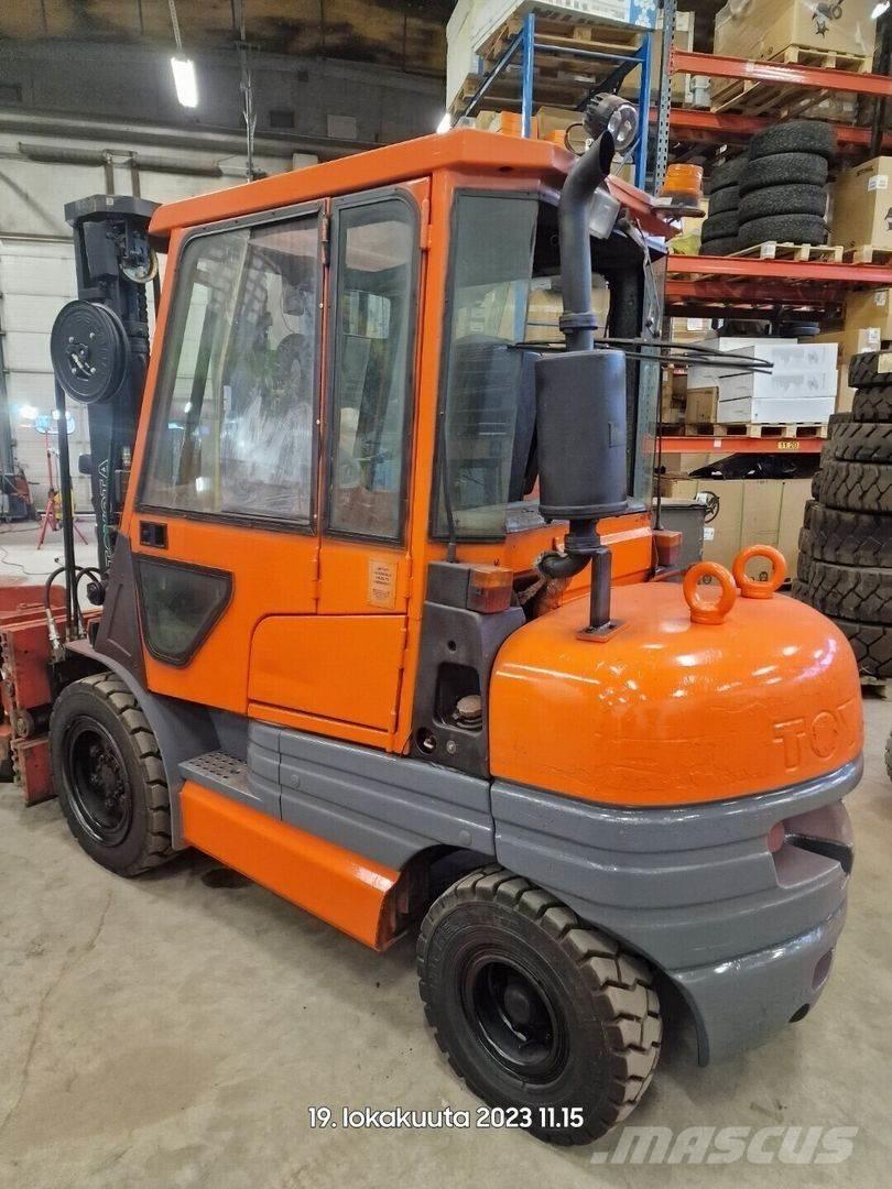 Toyota 02-6FDF30 Дизельные погрузчики