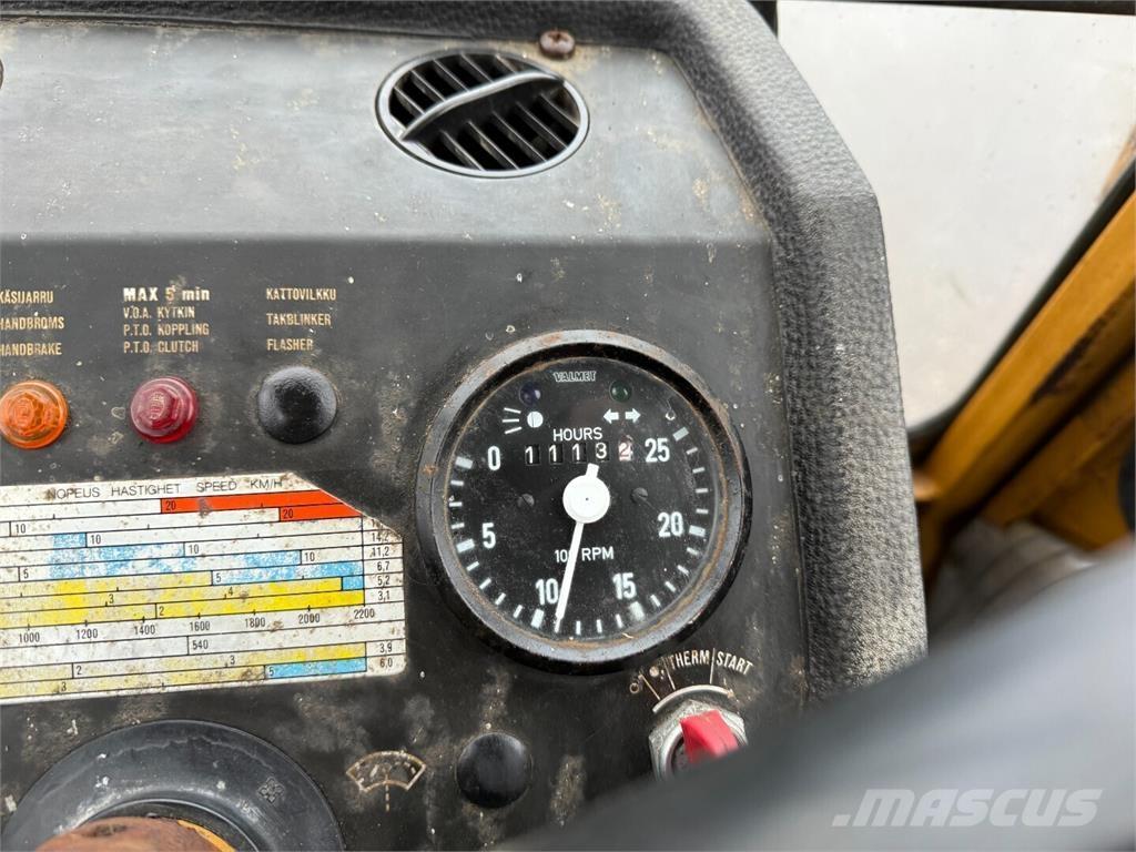 Valmet 702S Трактора