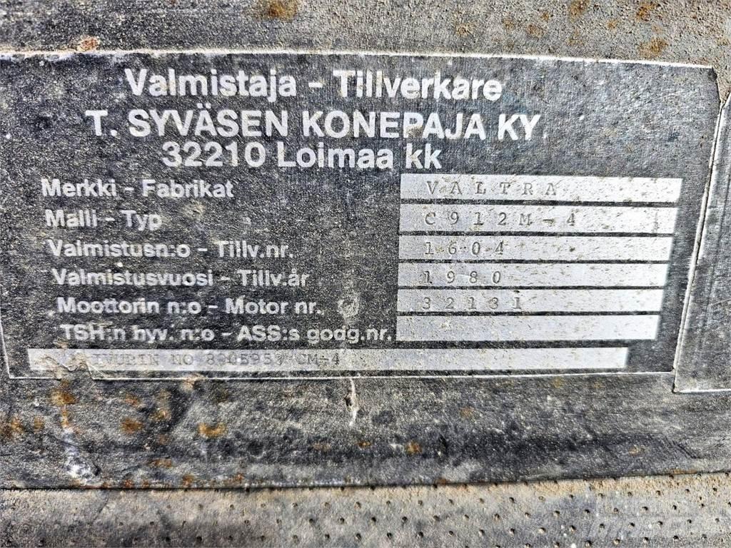 Valtra C 912M-4 Экскаваторы-погрузчики