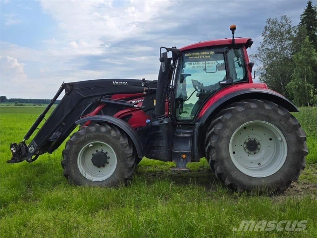 Valtra T144 Versu Трактора