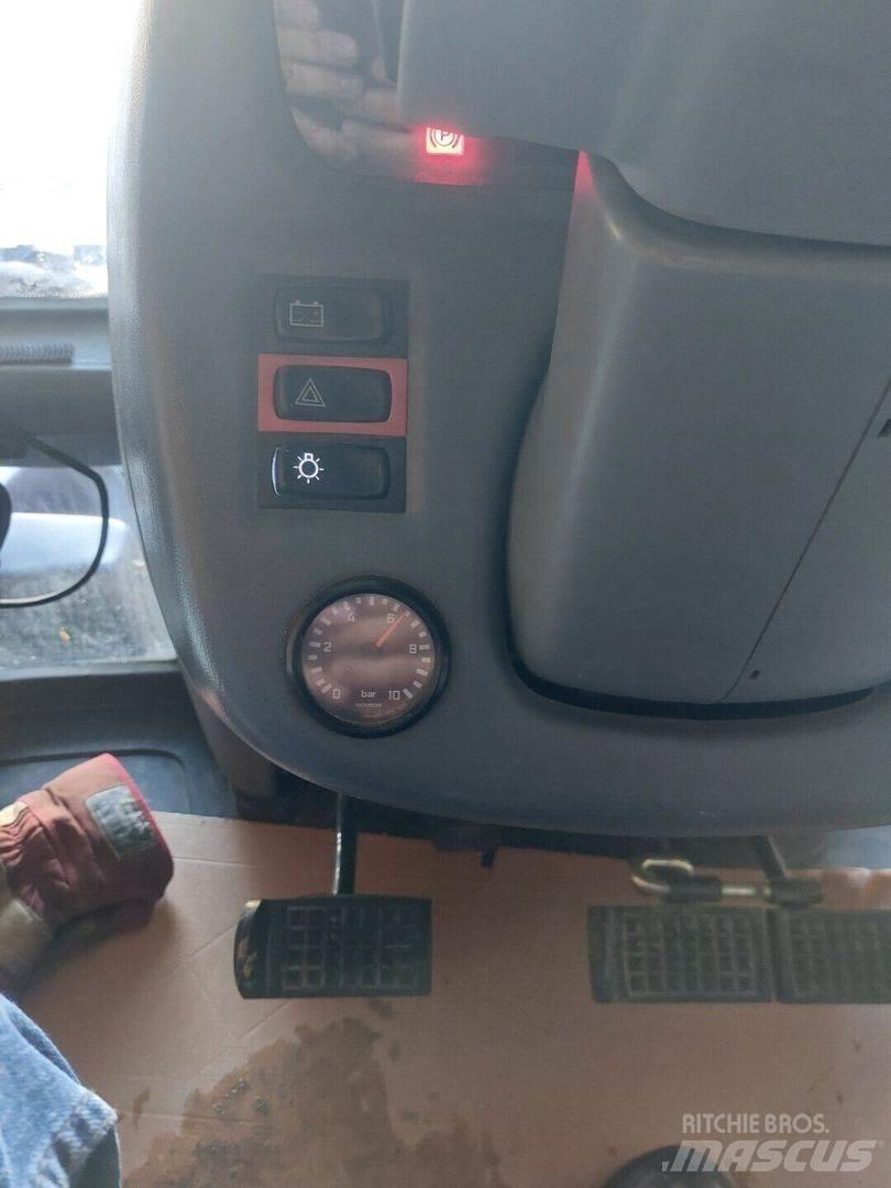 Valtra T202 D Трактора