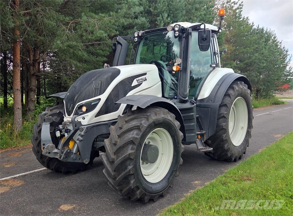 Valtra T254 Versu Трактора