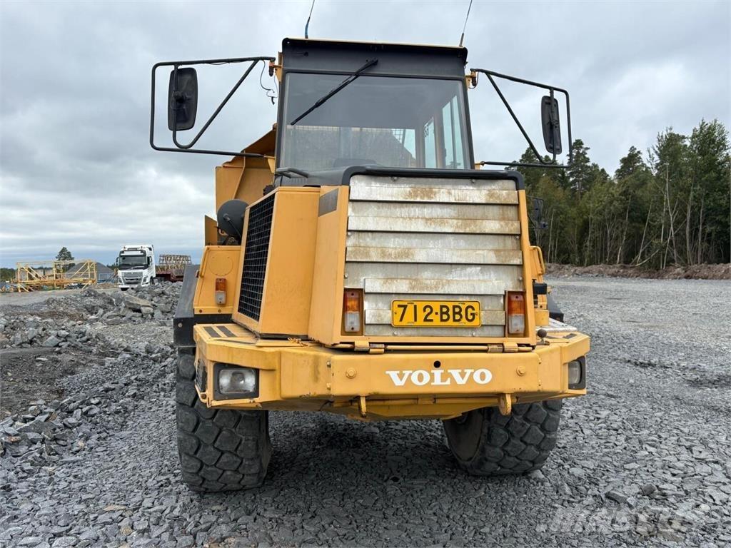 Volvo A 25 C Шарнирно-сочленённые самосвалы