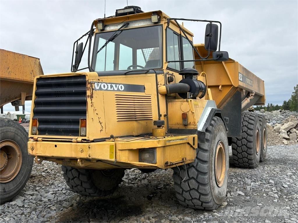 Volvo A 25 C Шарнирно-сочленённые самосвалы