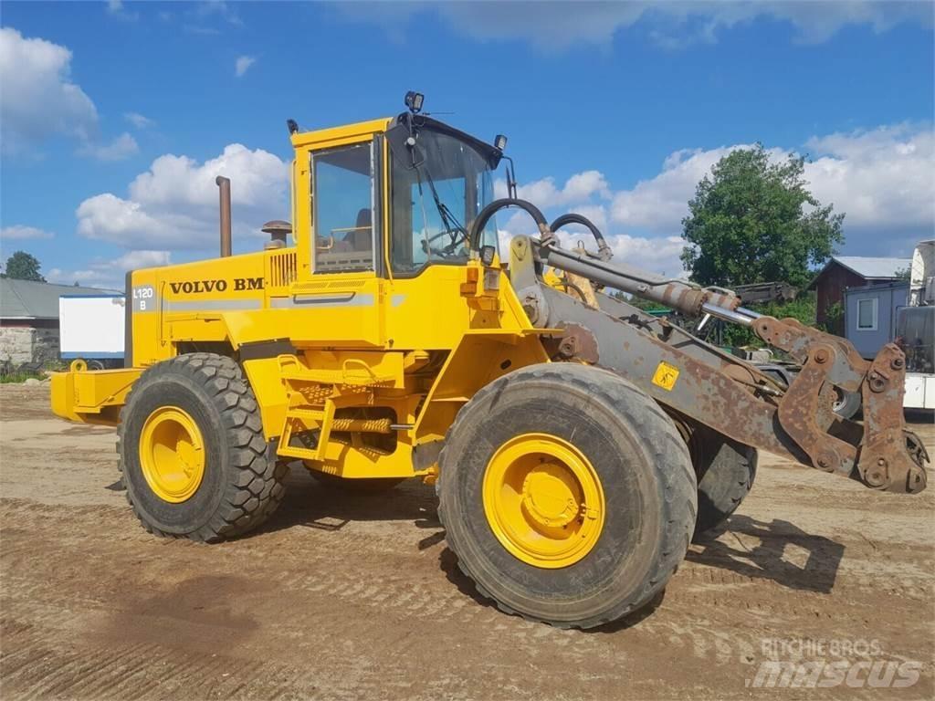Volvo BM 120B Фронтальные погрузчики