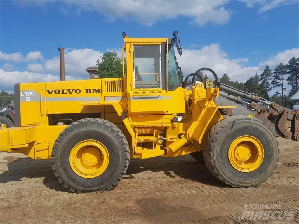 Volvo BM 120B Фронтальные погрузчики
