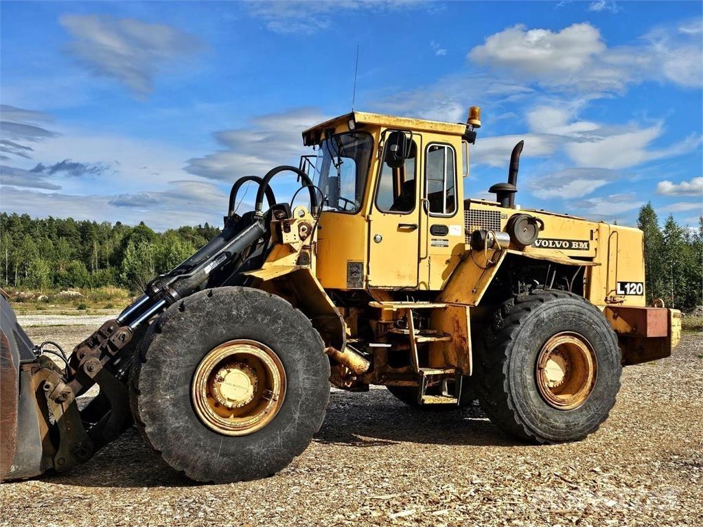 Volvo BM L120 Фронтальные погрузчики