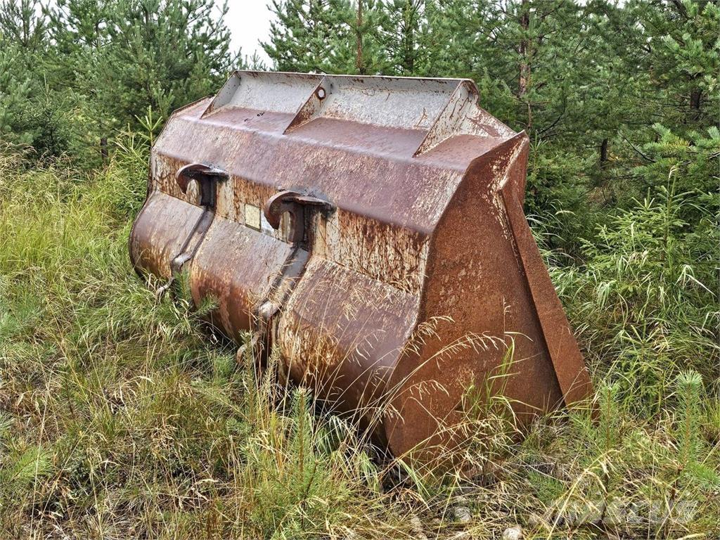 Volvo BM Maakauha Ковши