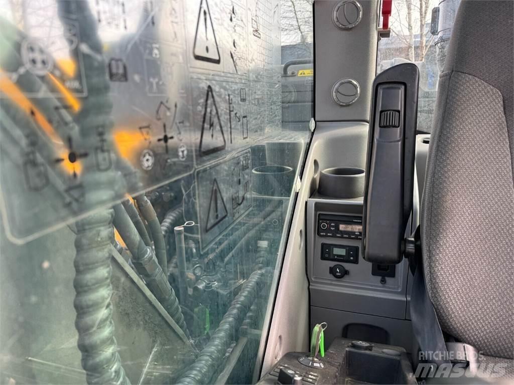 Volvo EC 140 EL Гусеничные экскаваторы