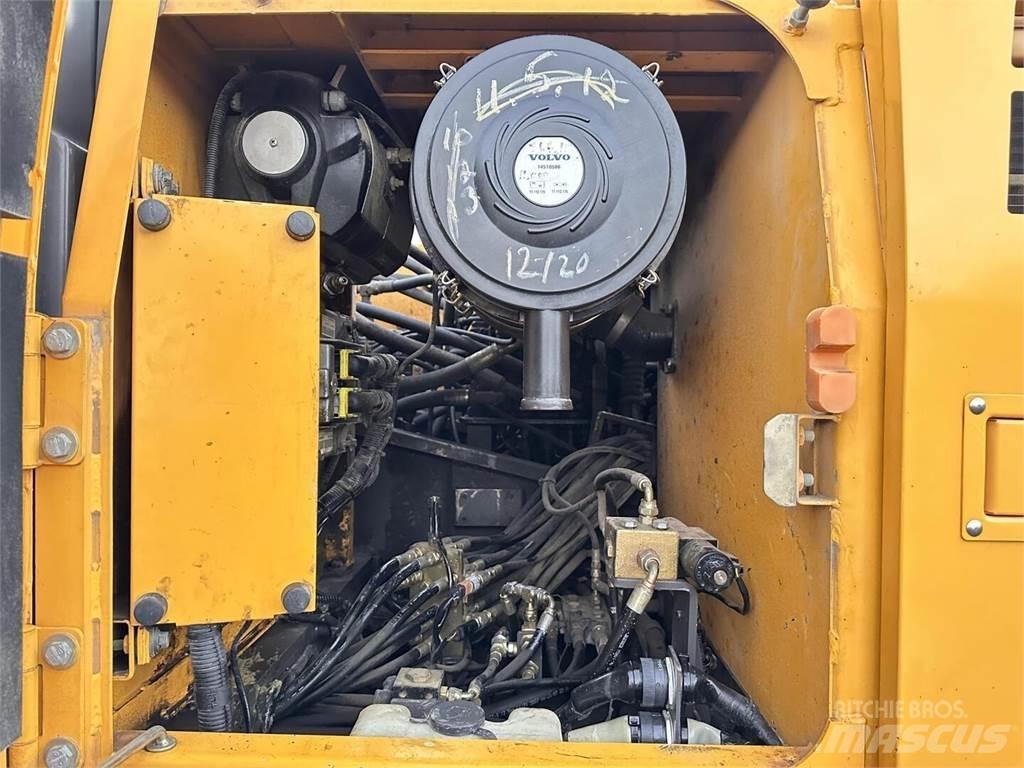 Volvo EC210CL Гусеничные экскаваторы
