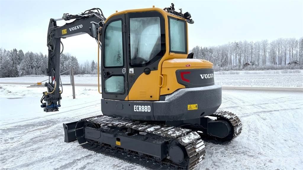 Volvo ECR88D Малые экскаваторы 7т-12т