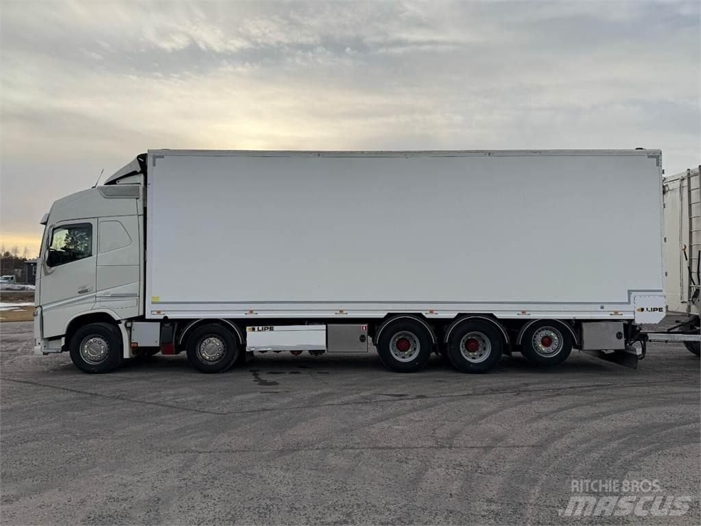 Volvo FH16 Грузовики-Щеповозы