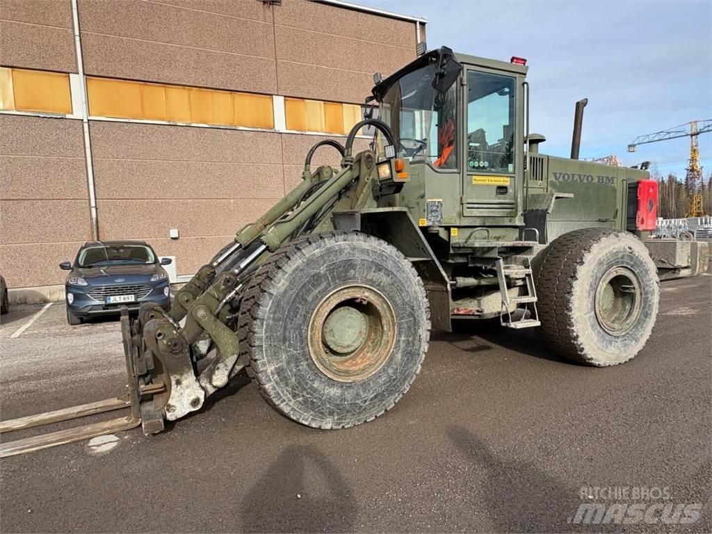 Volvo L 120 B Фронтальные погрузчики