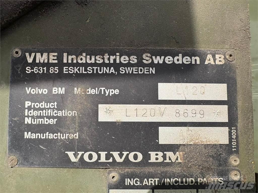 Volvo L 120 B Фронтальные погрузчики