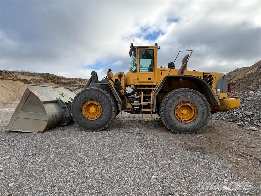 Volvo L 220 E Фронтальные погрузчики