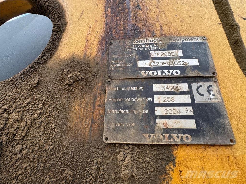 Volvo L 220 E Фронтальные погрузчики