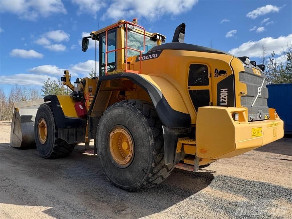 Volvo L 220 H Фронтальные погрузчики