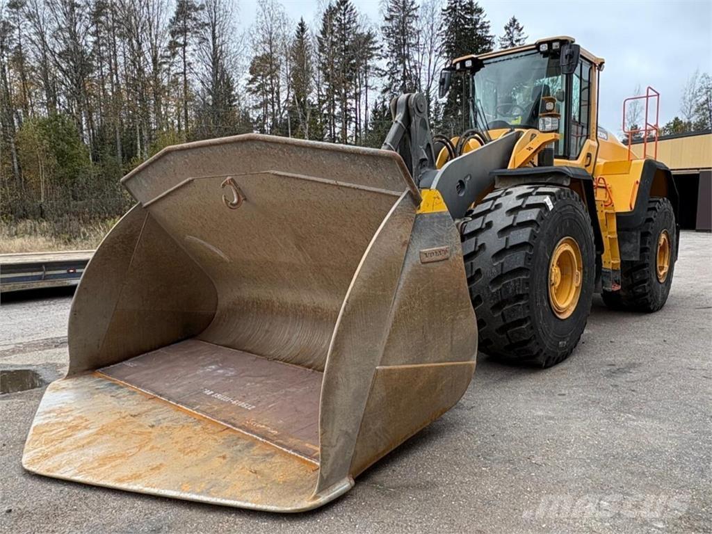 Volvo L 220 H Фронтальные погрузчики