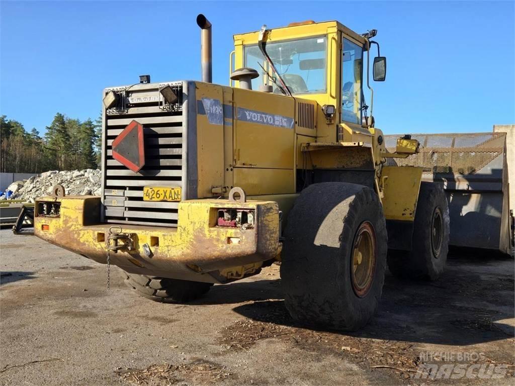 Volvo L120C Фронтальные погрузчики