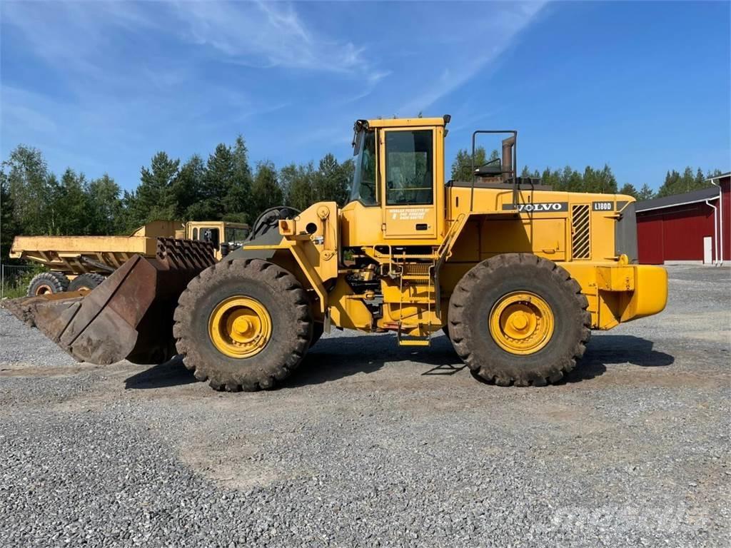 Volvo L180D Фронтальные погрузчики
