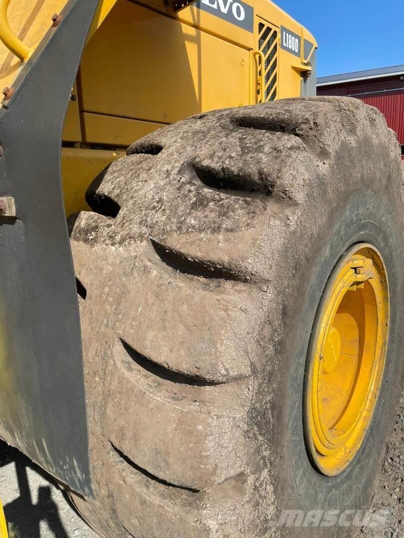 Volvo L180D Фронтальные погрузчики