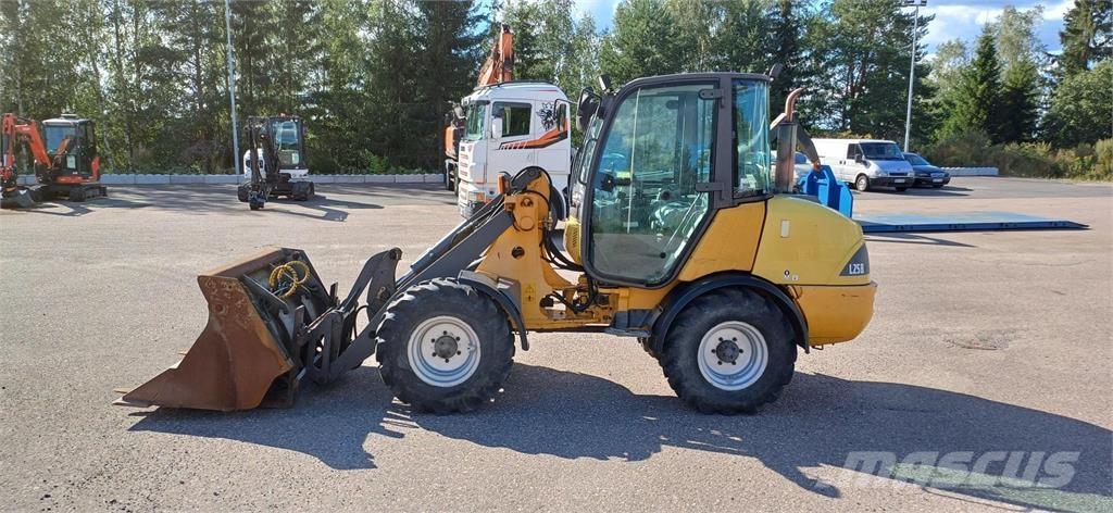 Volvo L25B-P Фронтальные погрузчики