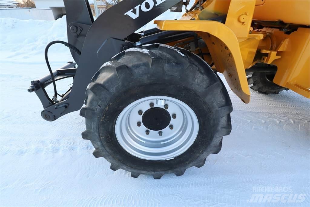 Volvo L30B Pro Фронтальные погрузчики