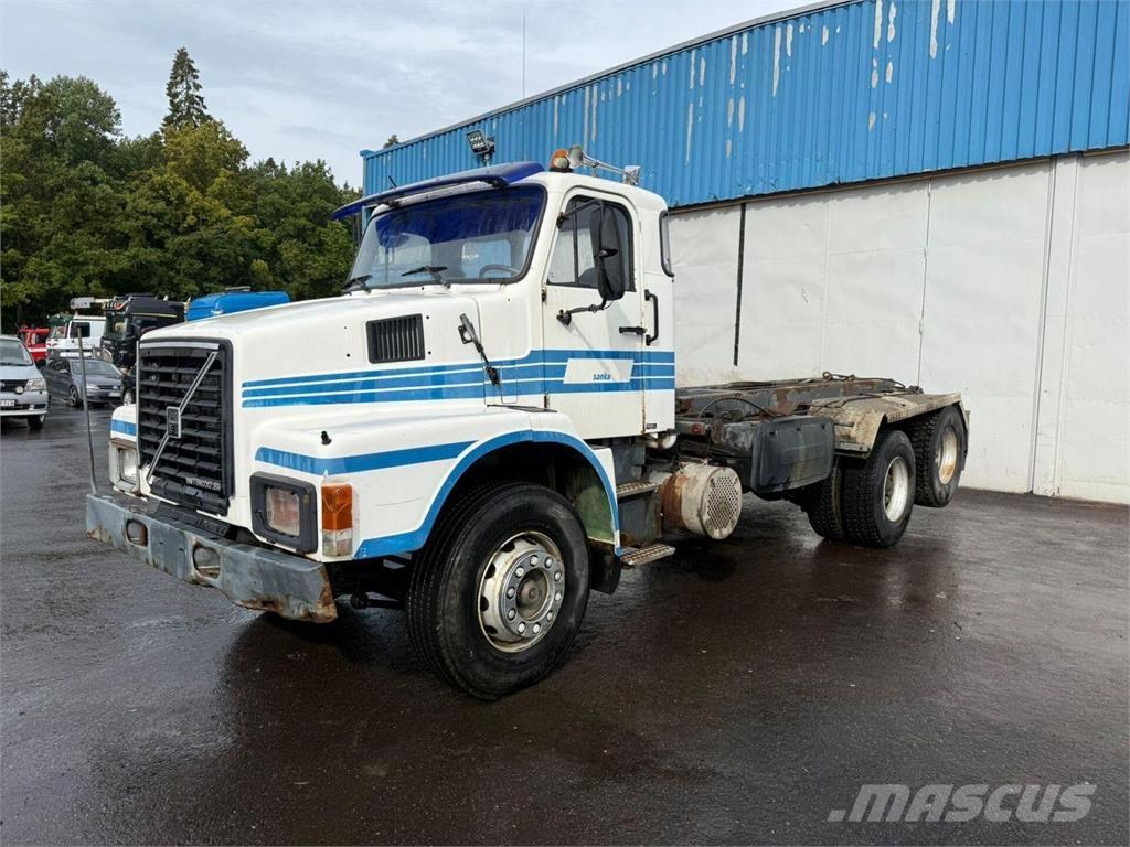 Volvo N10 6x2 Грузовики-Мультилифты