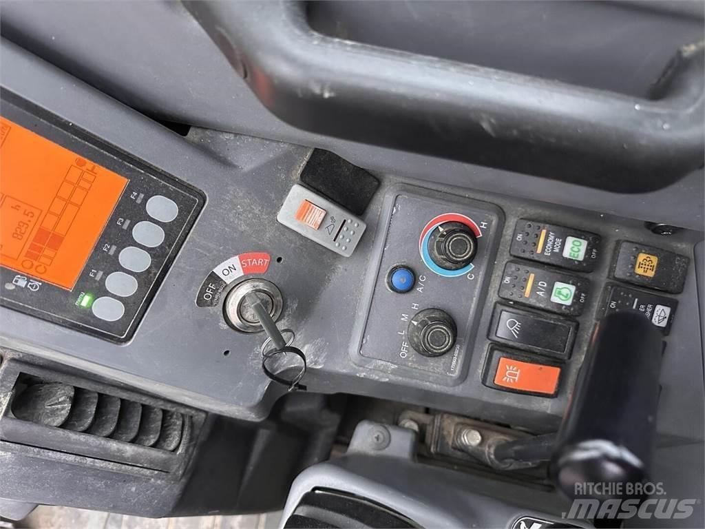 Yanmar SV100 Гусеничные экскаваторы