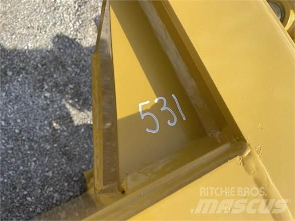 CAT D8 Навесные рыхлители