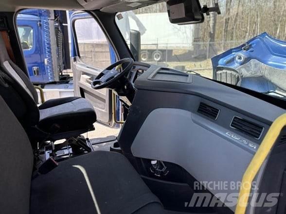 Freightliner CASCADIA 116 Седельные тягачи