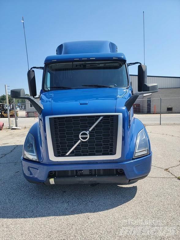 Volvo VNL64T860 Седельные тягачи