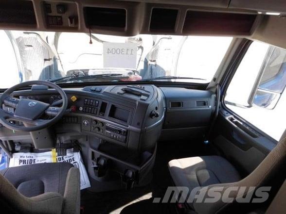 Volvo VNL64T860 Седельные тягачи