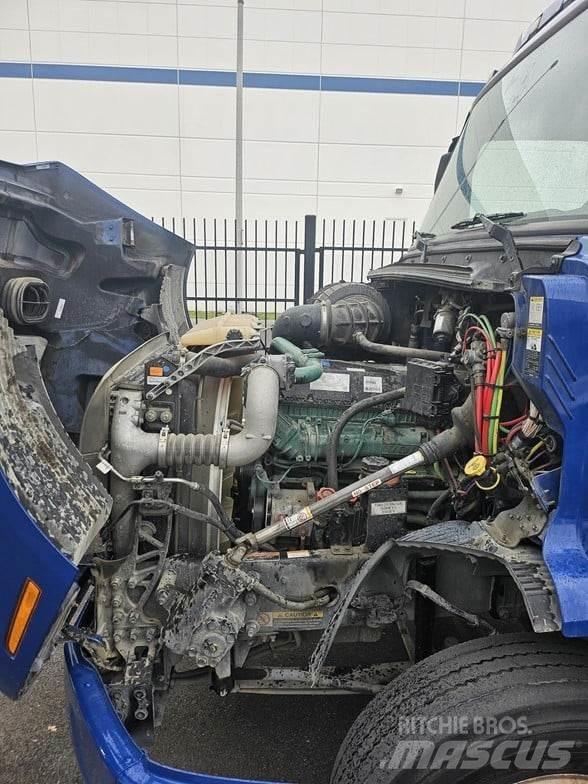 Volvo VNR64T300 Седельные тягачи