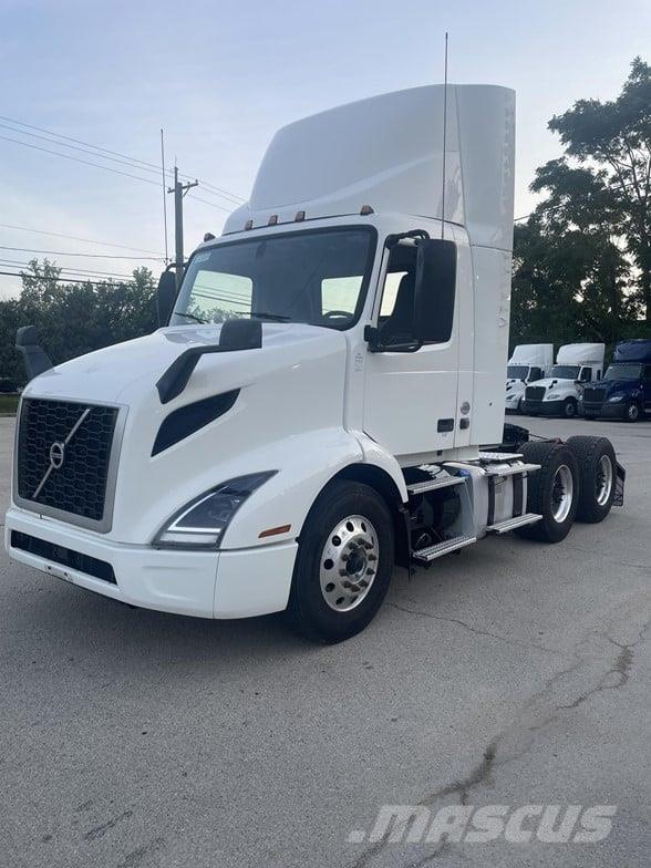 Volvo VNR64T300 Седельные тягачи