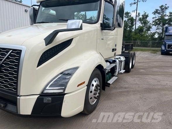 Volvo VNR64T300 Седельные тягачи