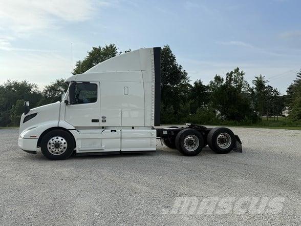 Volvo VNR64T640 Седельные тягачи