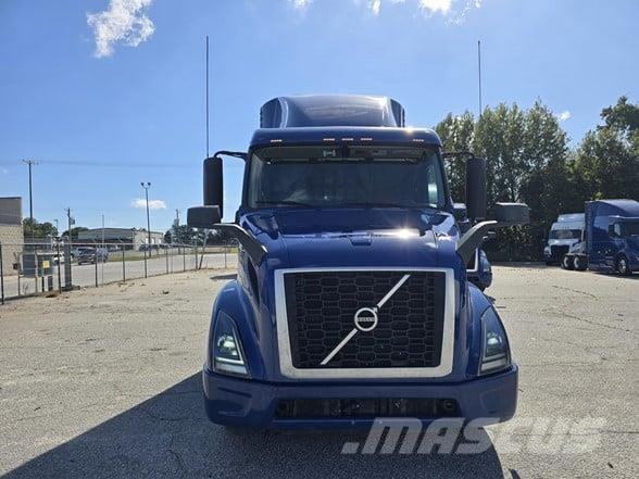 Volvo VNR64T640 Седельные тягачи