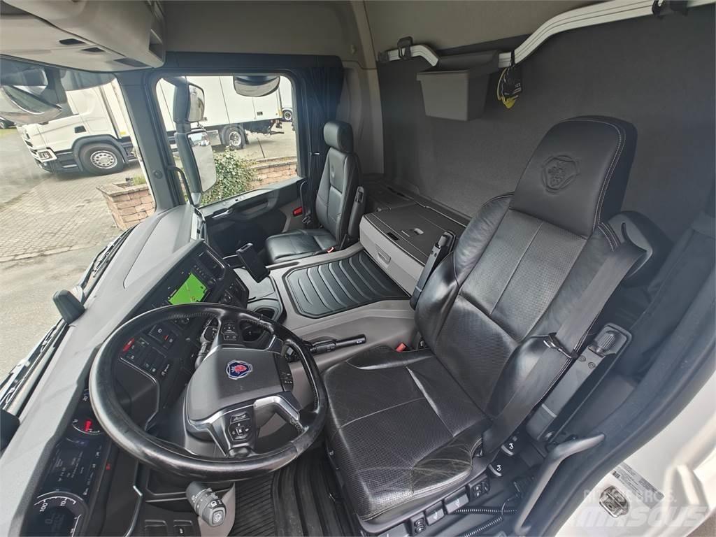 Scania P280 Грузовики-Фургоны