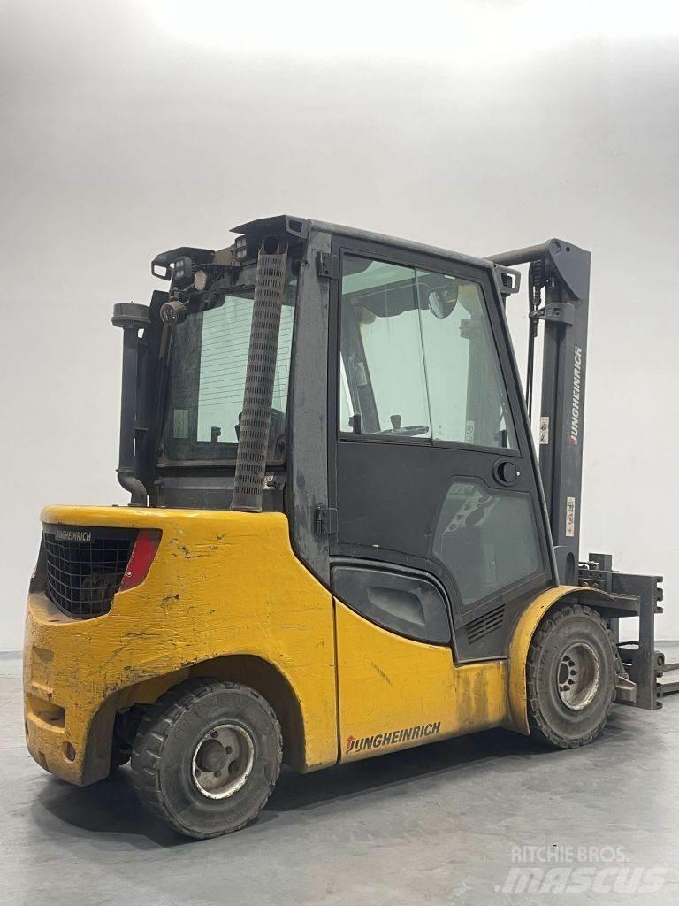 Jungheinrich DFG430S Дизельные погрузчики
