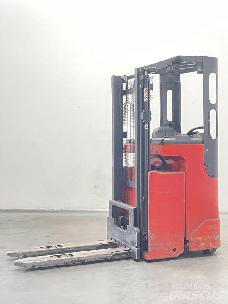Linde L12R-139 Самоходные электроштабелёры