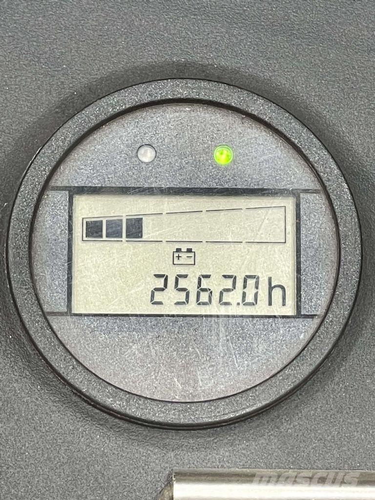 Linde P20-1193 Складские электротягачи