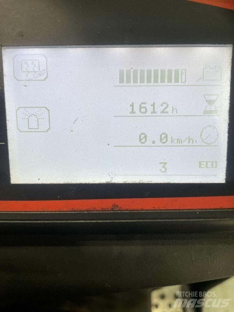 Linde P80-1191 Складские электротягачи